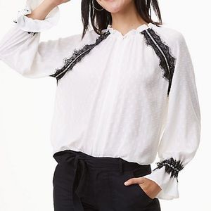 🎉🎈Host Pick🎈🎉Ann Taylor Loft white blouse